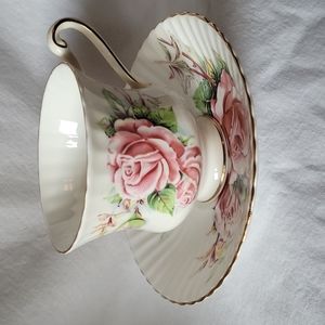 Vintage Royal Standard Fine China Tea Cup & Saucer
